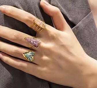 Natural Crystal Ring Variants: 18k Gold Plated